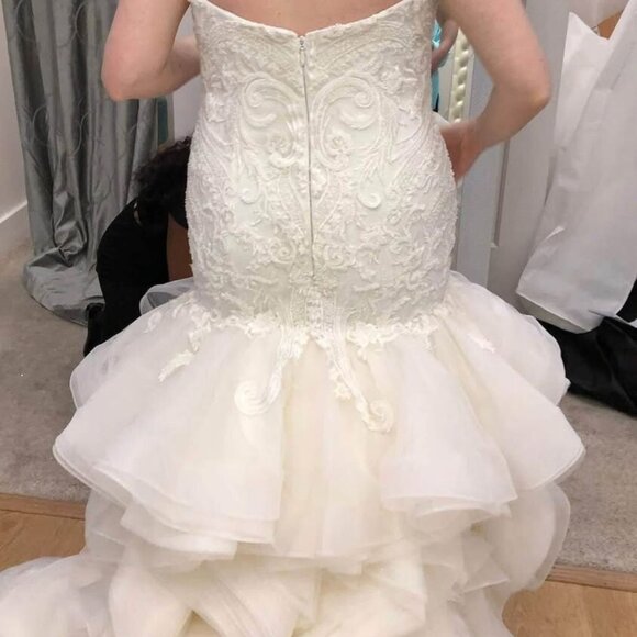 Wedding Dress - ZAKAA Couture, Mermaid Style - Picture 10 of 13